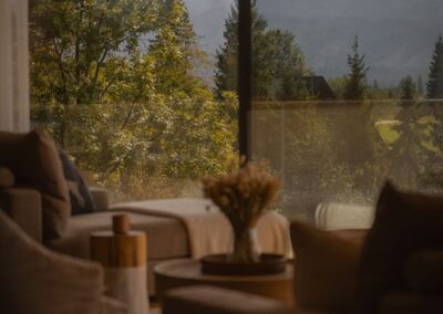 Salon z widokiem na góry